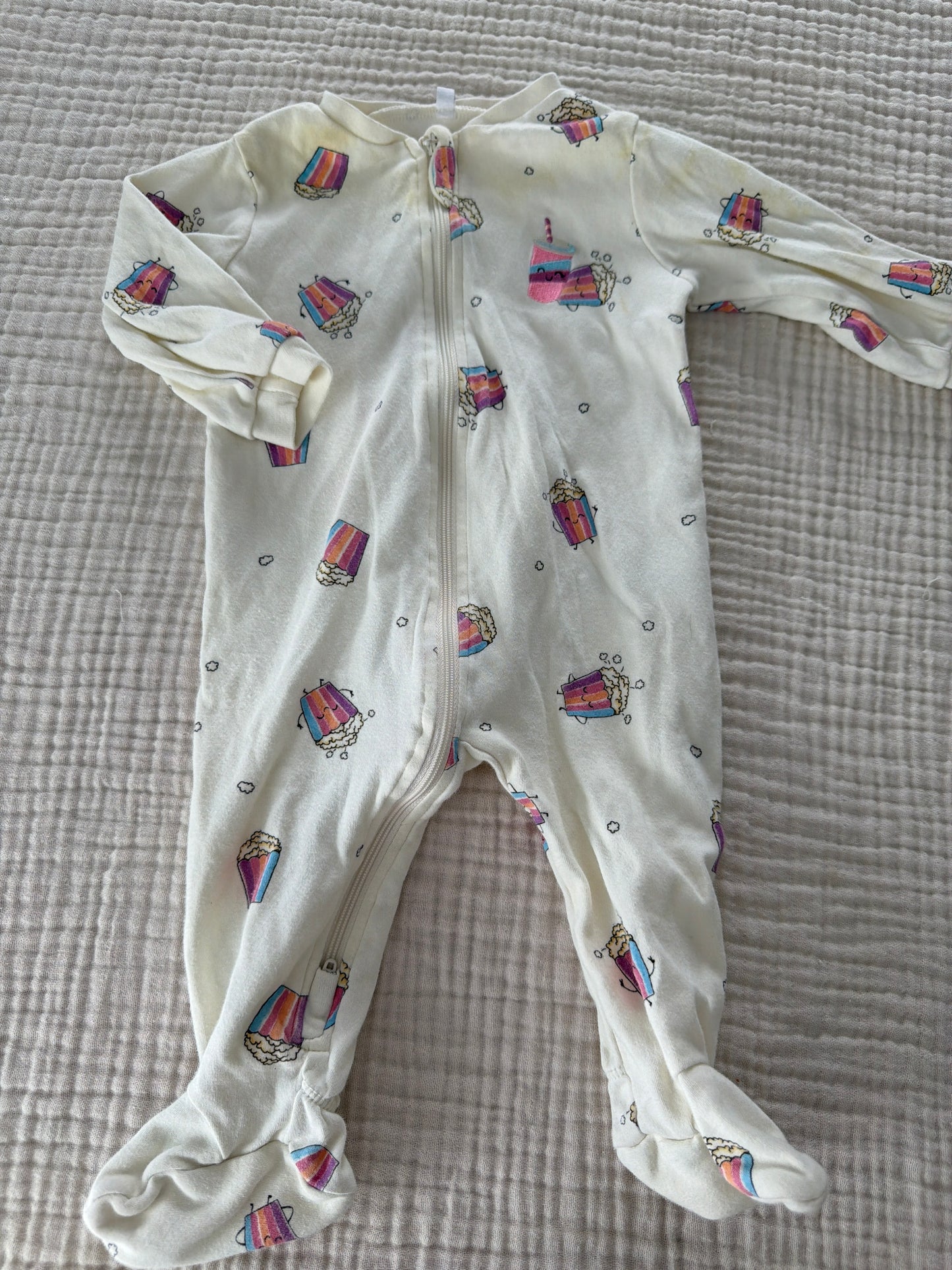 Pyjama pekkle 6 mois (imparfait)
