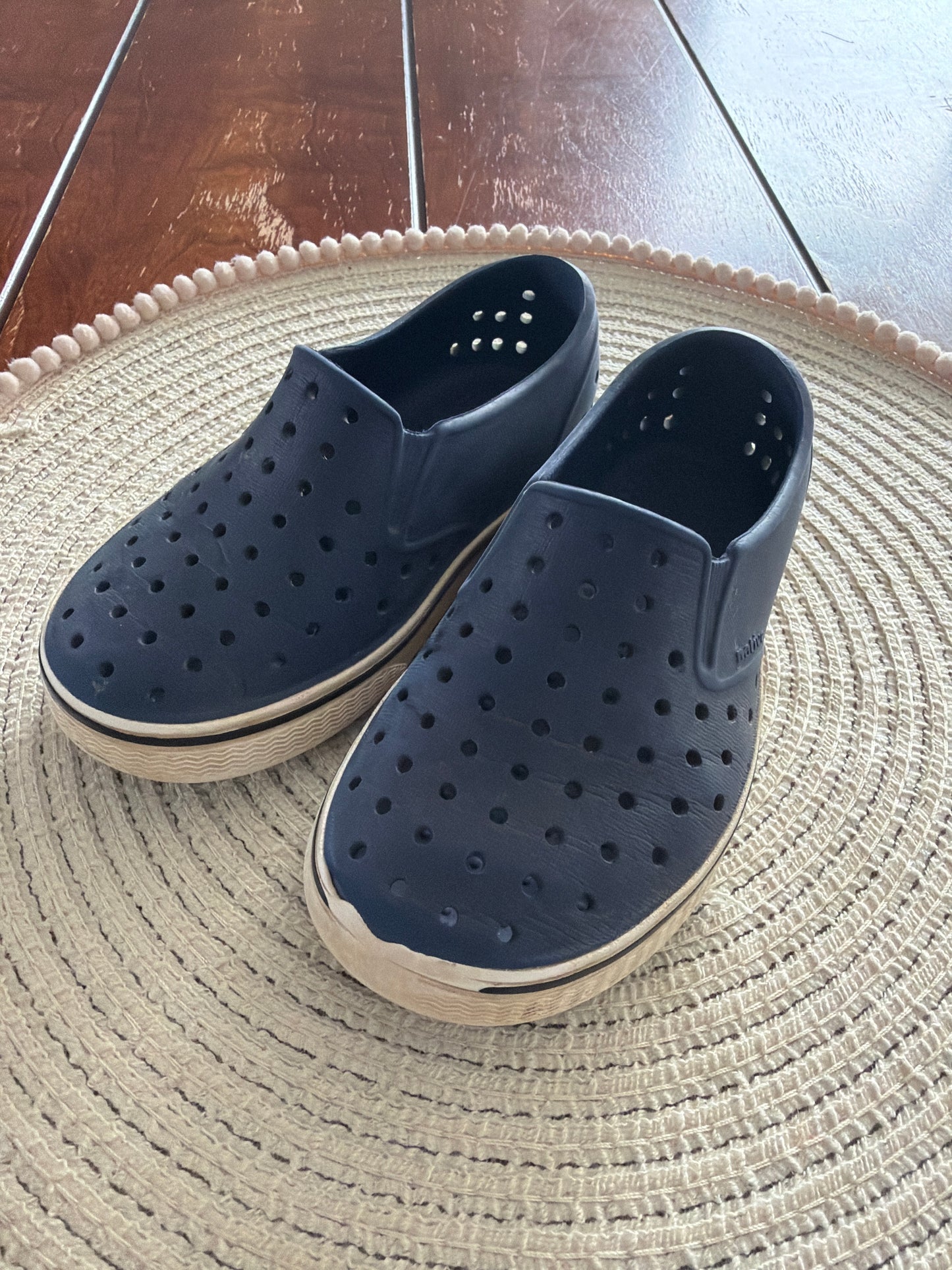 Sandale native usée C9