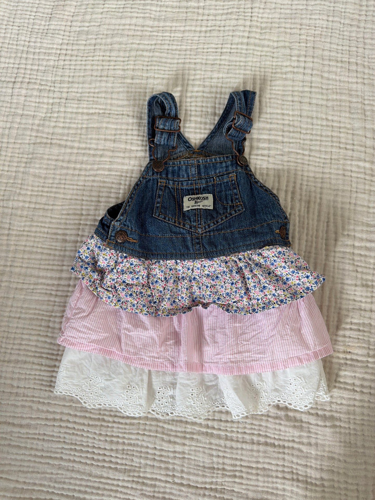 Robe oshkosh 12 mois