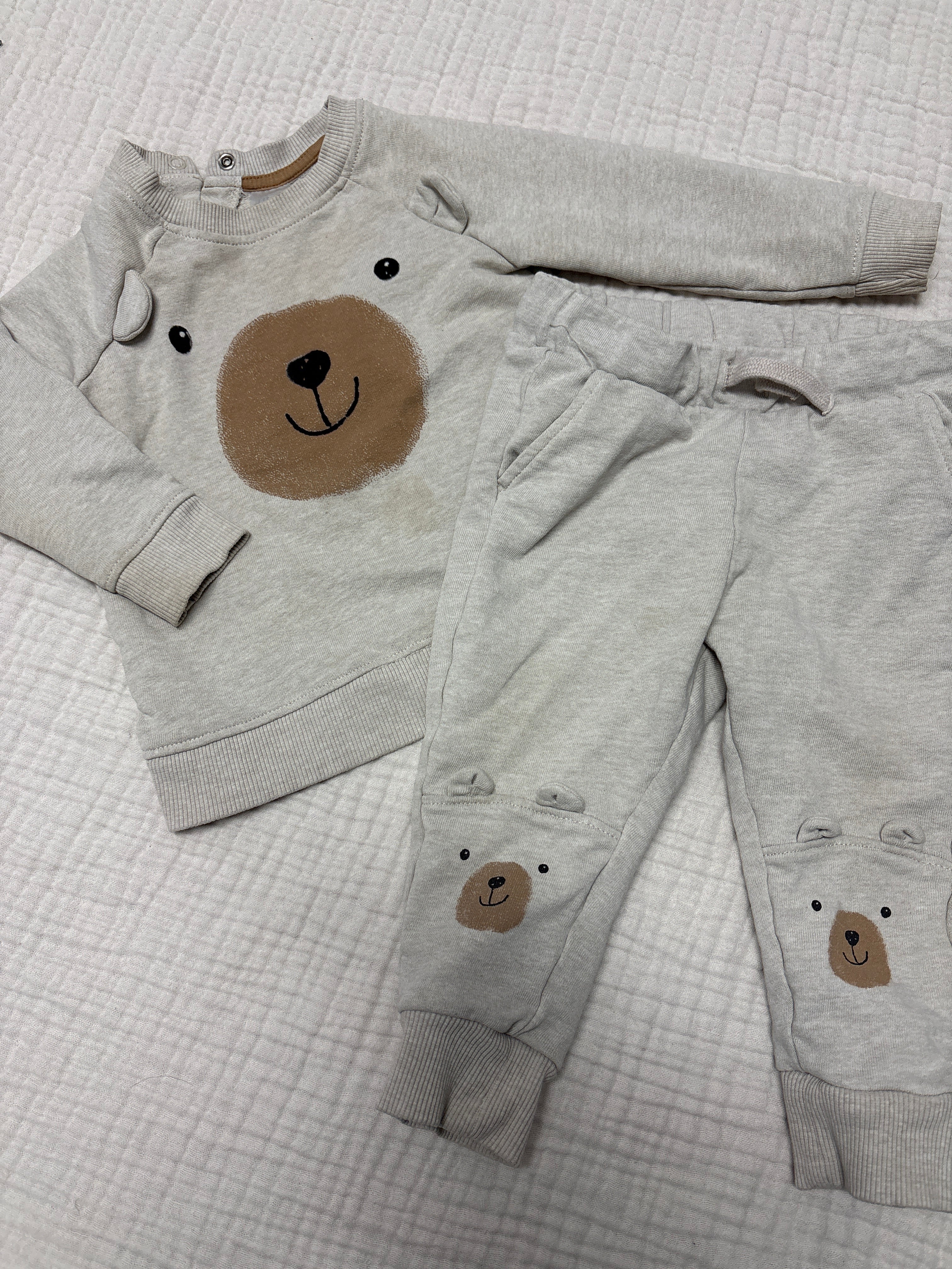 Ensemble H&M 9-12 mois (imparfait) voir photo