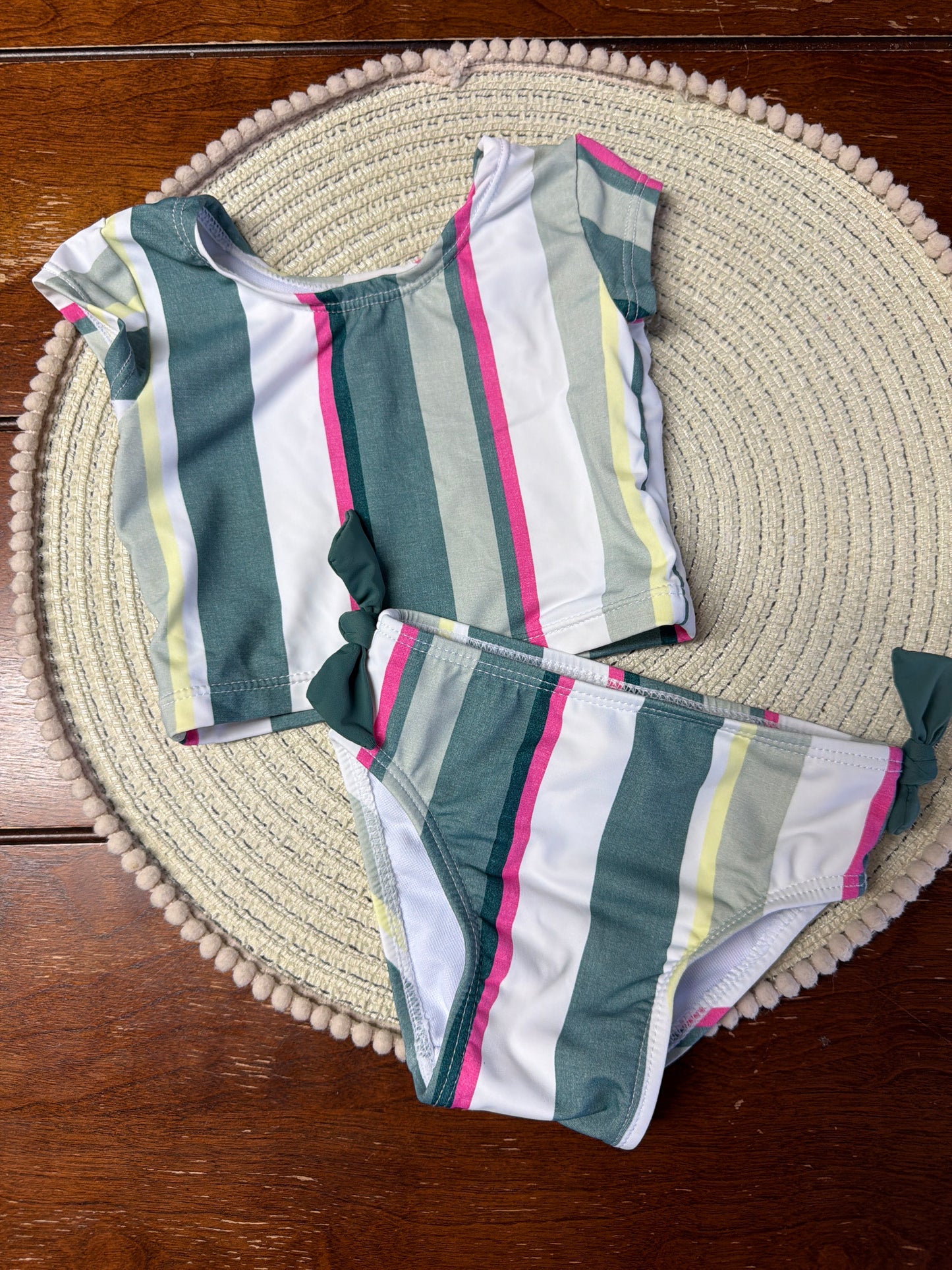 Maillot de bain 6 mois avec chapeau