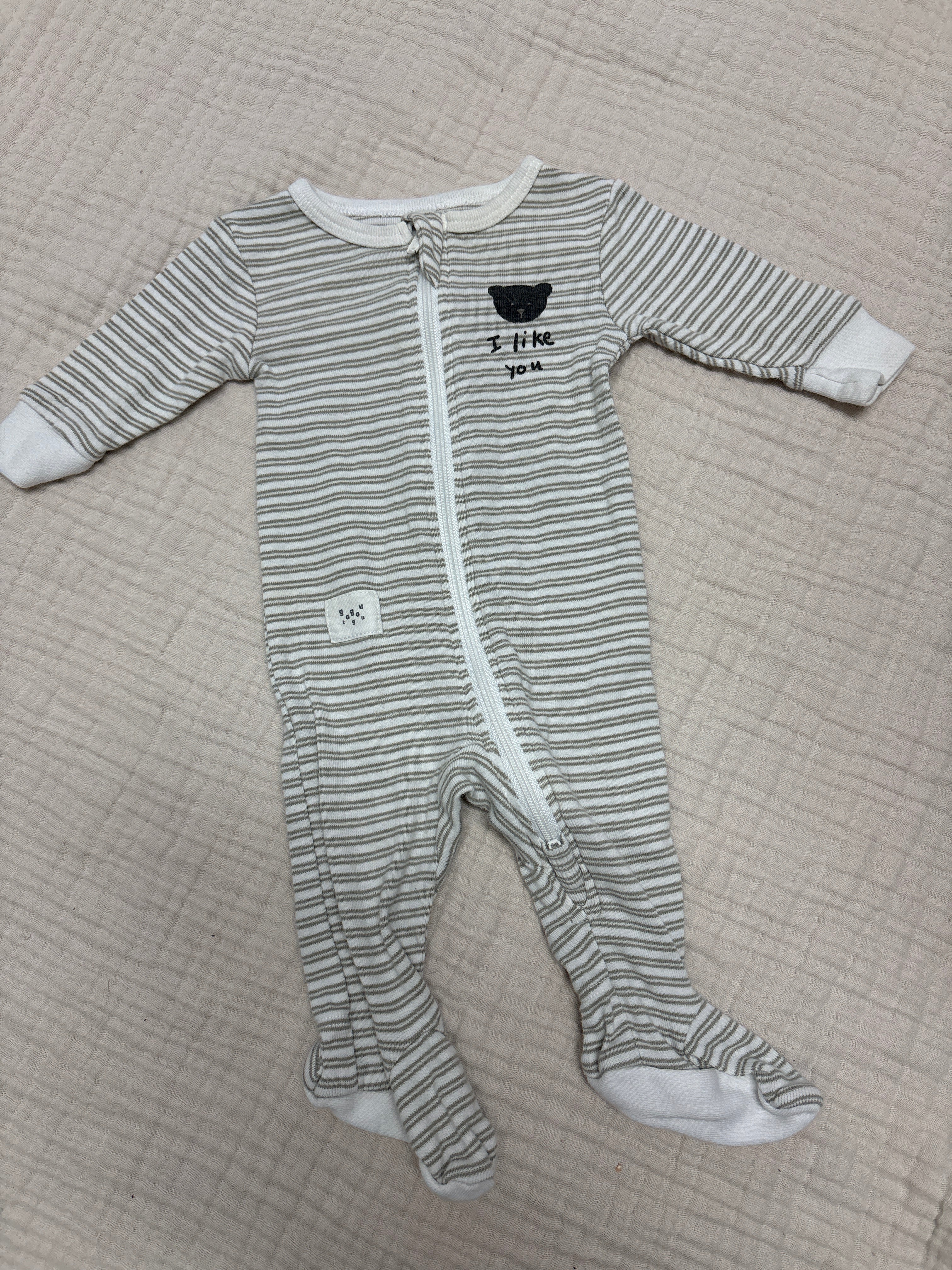 Pyjama gagou tagou nouveau née (imparfait)