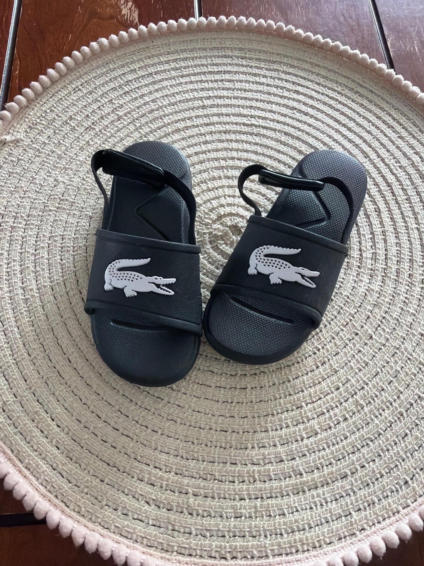 Sandale Lacoste gr7 neuve