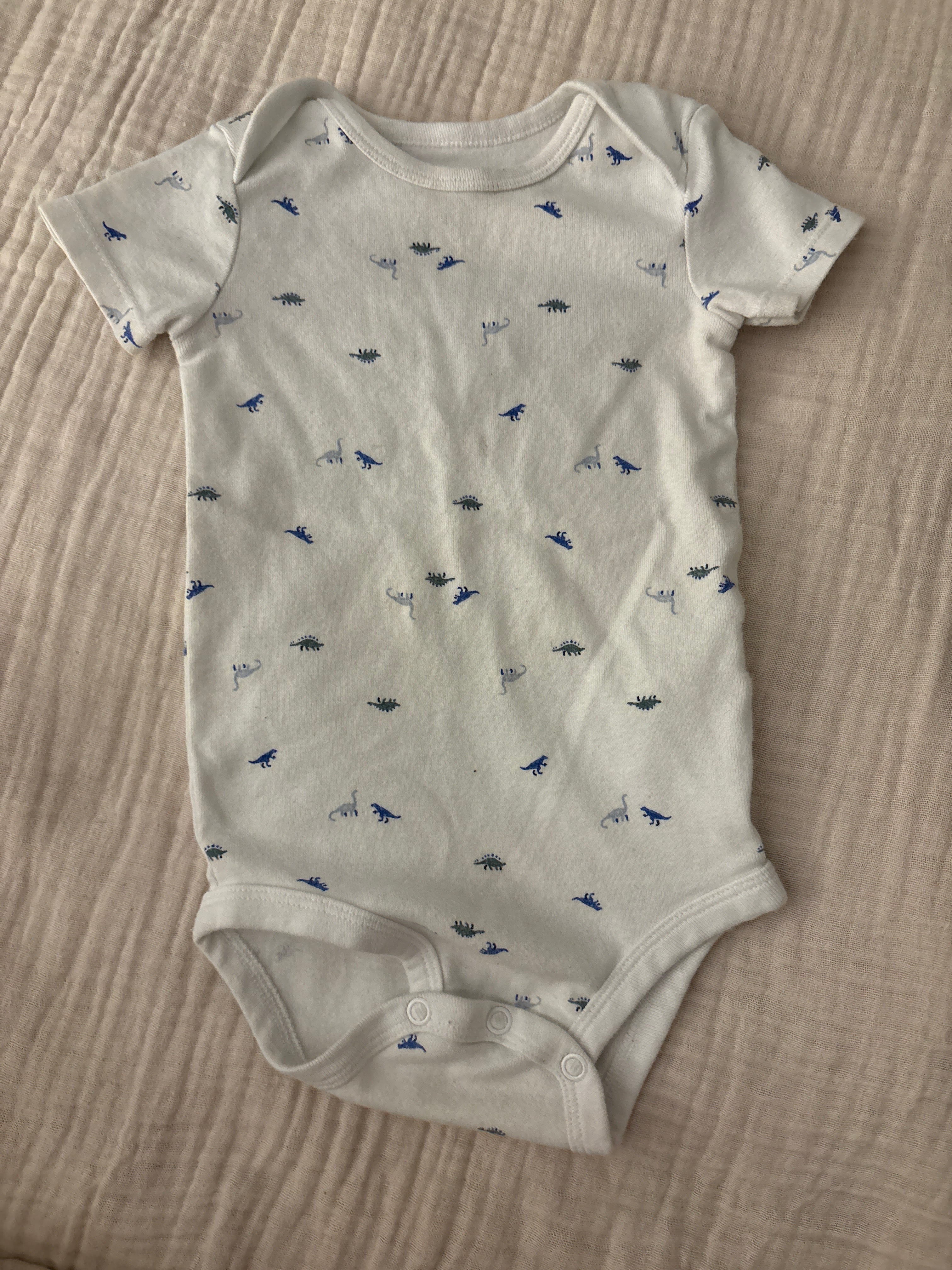 Cache couche carters 6-9 mois