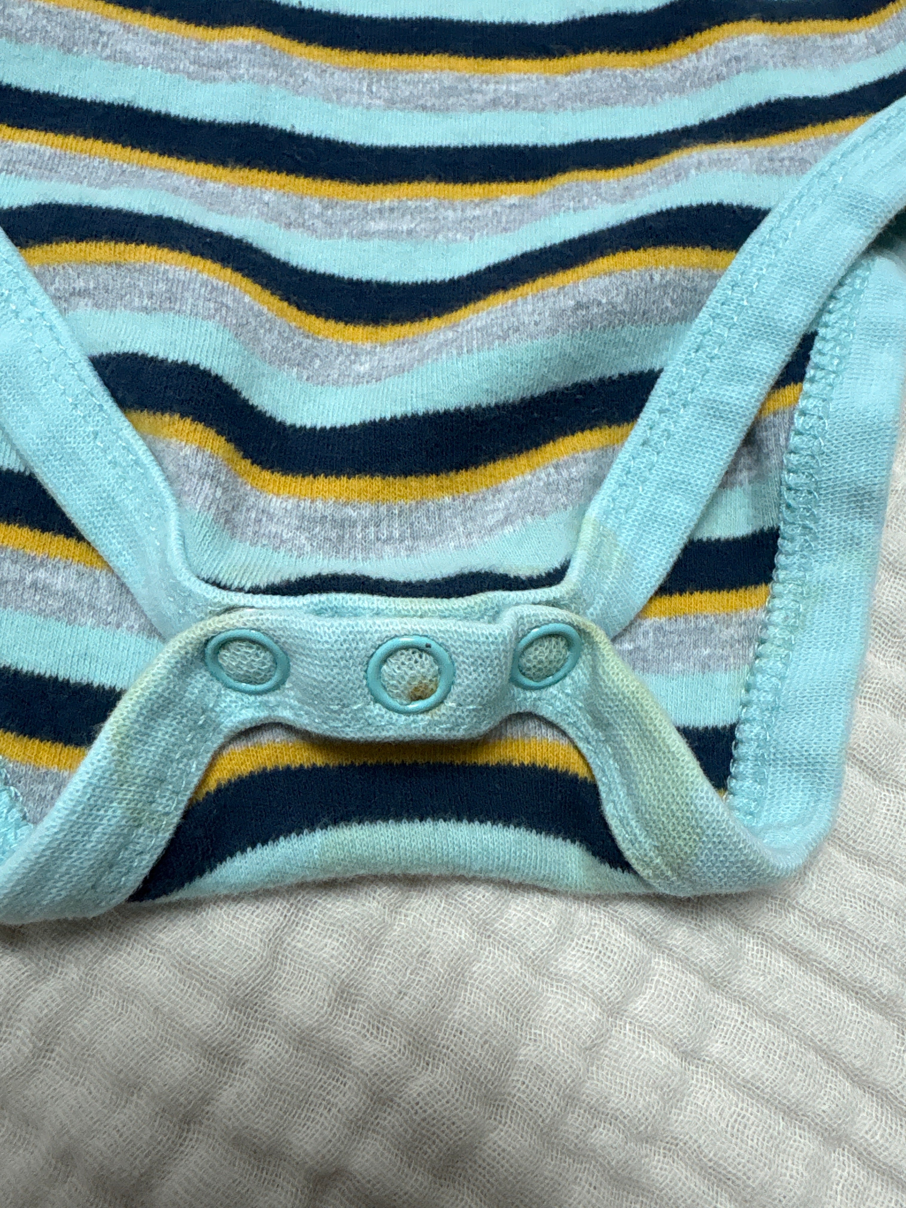 Cache couche le chat botté 12 mois (imparfait) voir photo