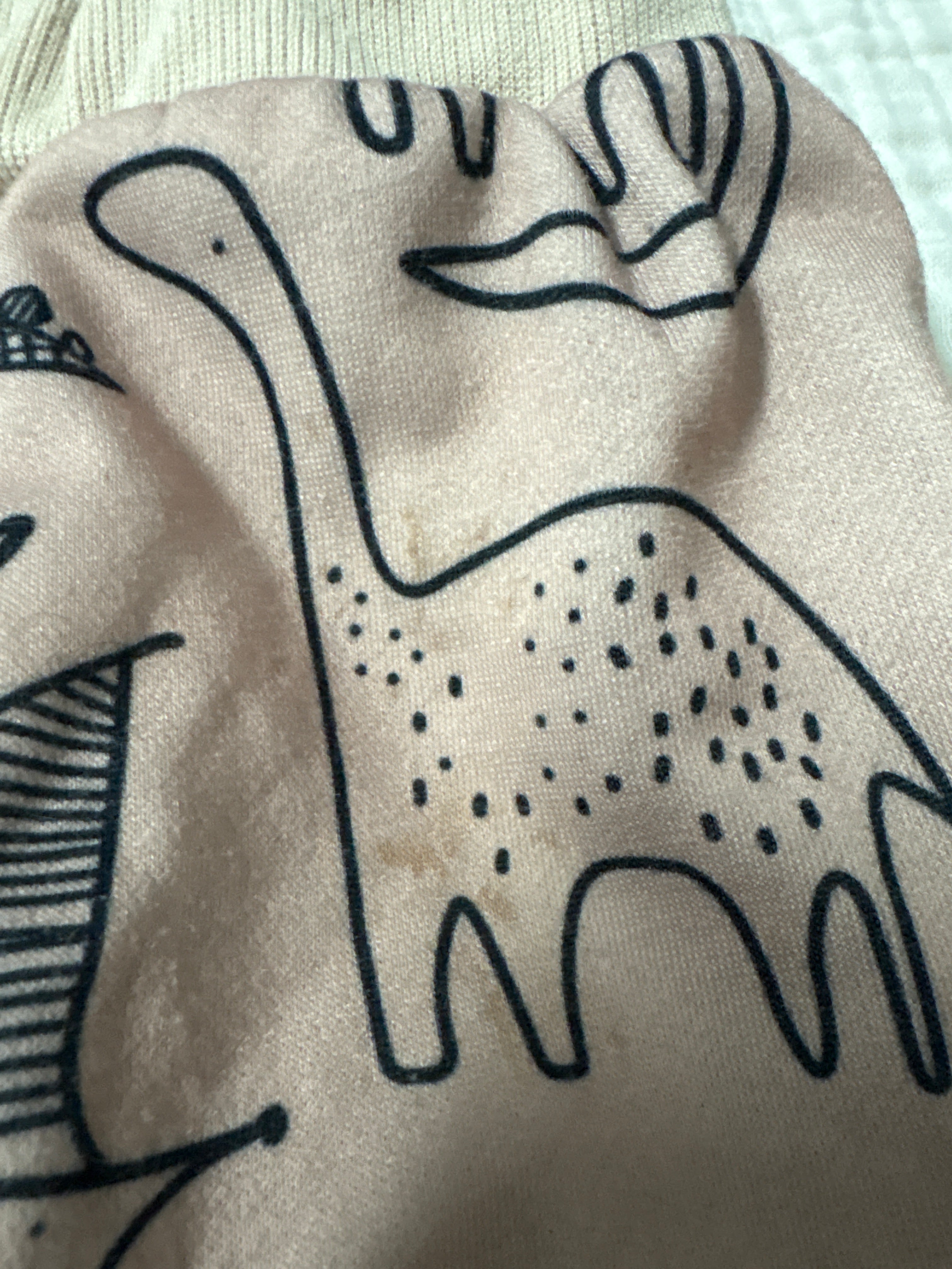 Ensemble shein 6-9 mois (imparfait) voir photo