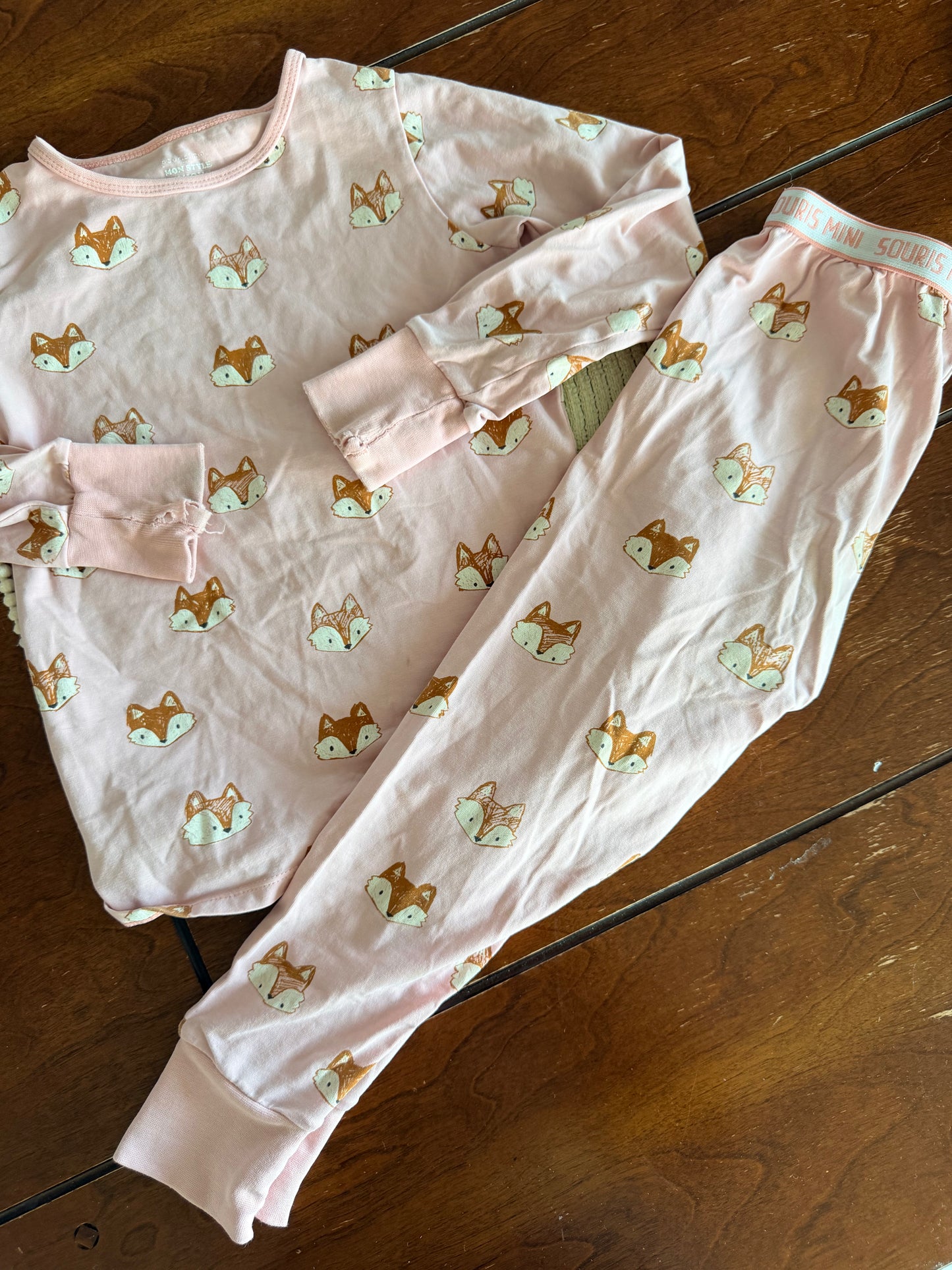 Pyjama Souris Mini 4 ans (imparfait) voir photo